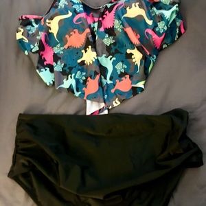 Women’s Dressfo Bathing suit size 3XL (fits like 1x/2x)